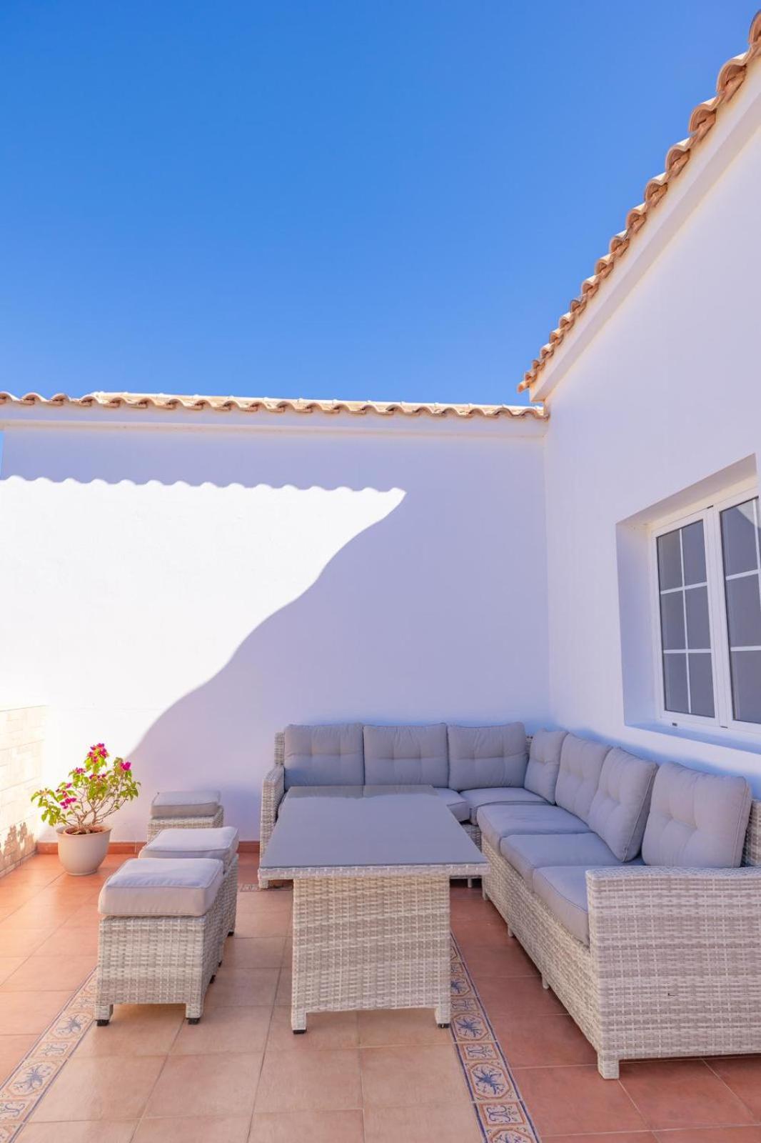 Casa Amaya - Spacious House With Pool, Large Garden, Bbq, 2 Terraces, And Ideal Location El Charco  Esterno foto