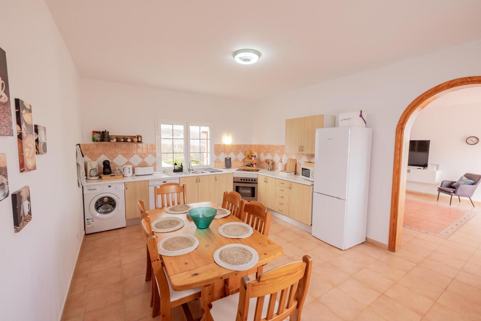 Casa Amaya - Spacious House With Pool, Large Garden, Bbq, 2 Terraces, And Ideal Location El Charco  Esterno foto